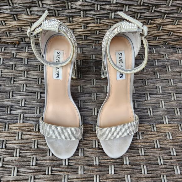 Steve Madden Silver Carrson Rhinestone Heels Sandal Size 8 Prom Wedding - Picture 3 of 10